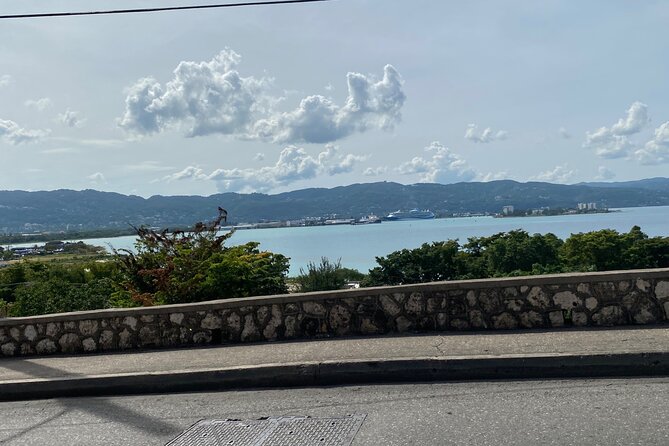 Street Executive Tours And Chauffeur Service Jamaica - Should You Book Street Executive Tours for Montego Bay Airport Transfers?