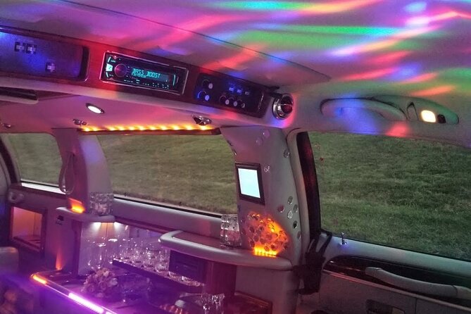 Stretch Limo Private Day & Night Custom Tours of Washington DC - The National Mall in mini-sessions: Lincoln, Washington Monument, and Jefferson