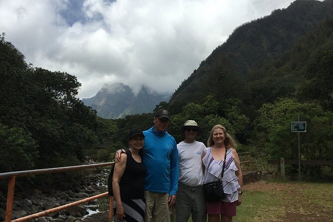 Stretch Limousine Private Transfer around the Island of Maui - Should You Book This Maui Limo Island Loop?