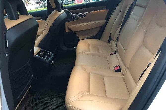 (TOP) Private car: Ho Chi Minh Airport (SGN) from/to HCM center - Inside the Car: Comfort, Space, and a Driver Who Shows Up Early