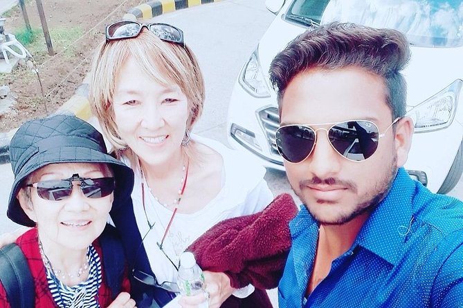 Udaipur Full Day Sightseeing Tour by Private Car - Fateh Sagar Lake and Saheliyon Ki Bari: a break from temple-palace mode