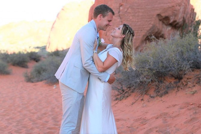 Valley of Fire Wedding by Private Limousine - Valley of Fire State Park: Red Rocks, Permit-Backed Photos, and the Big Backdrop