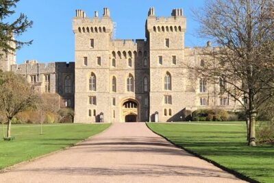 Windsor Castle and Hampton Court Private Car with Driver Guide - Windsor Castle: State Apartments and St George’s Chapel (When It’s Open)